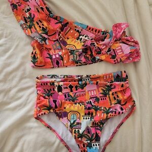 Colorful Women's High-Rise Bikini Set with Arabesque Print